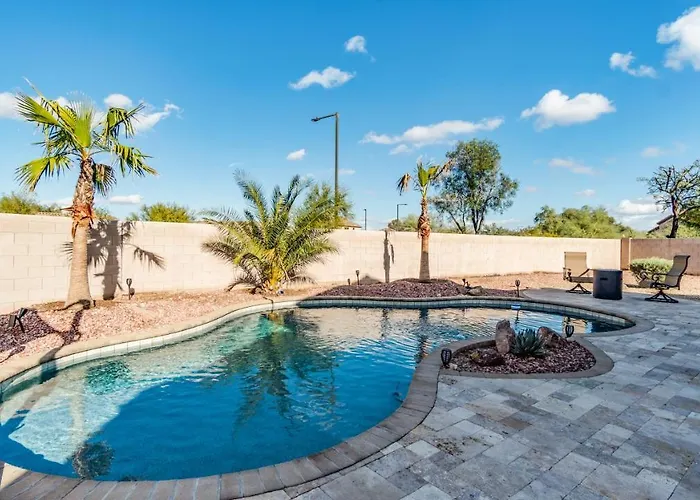 The Oasis -heated Pool And Games Liberty